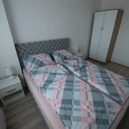 Petkovic 48 Lägenhet Jagodina