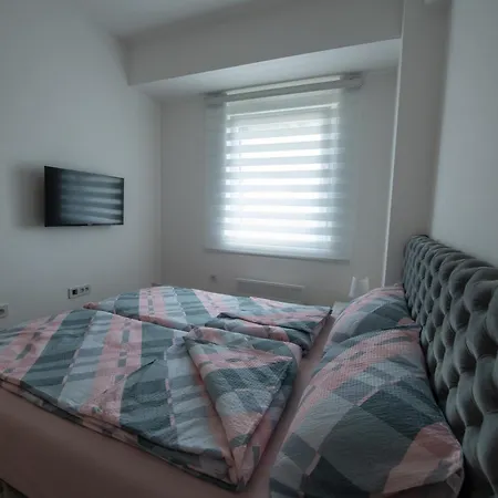 Petkovic 48 Апартаменты *